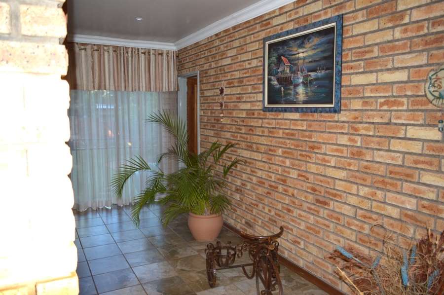 6 Bedroom Property for Sale in Doringkruin North West